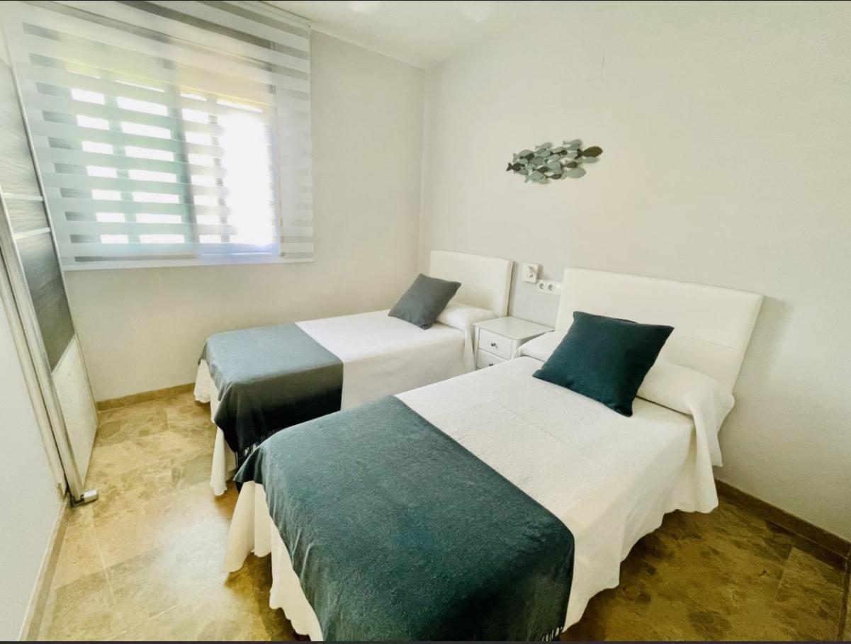 Apartamento Playa De Poniente Benidorm - Torre Dos Calas Bagian luar foto